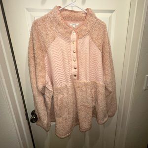 Maurices fuzzy pull over